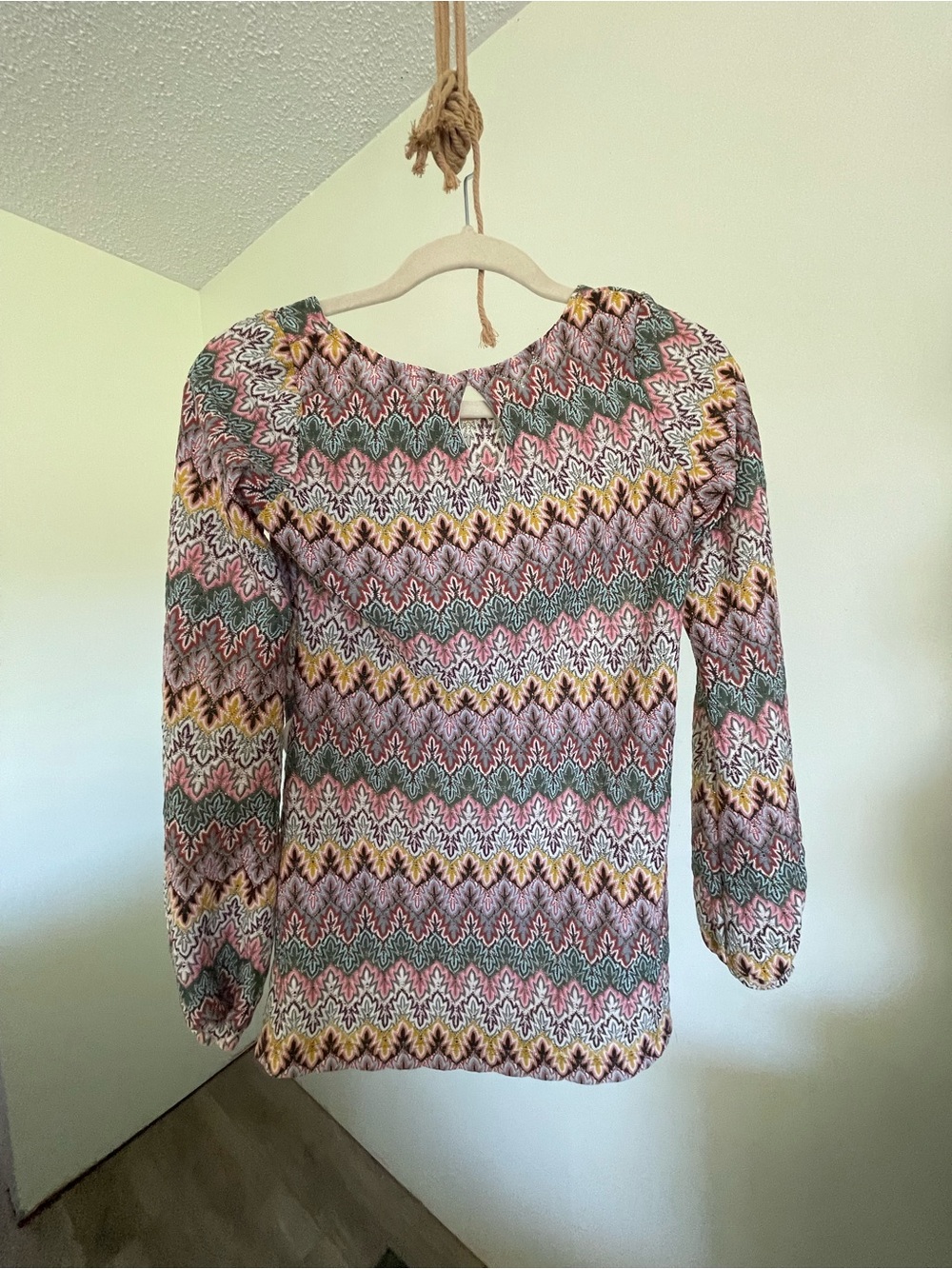 Multicolor Chevron Pattern Long Sleeve Top - Picture 2 of 3